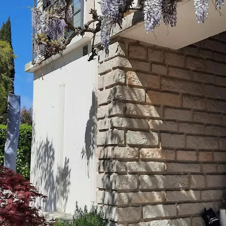 6 Personnes Au Calme *